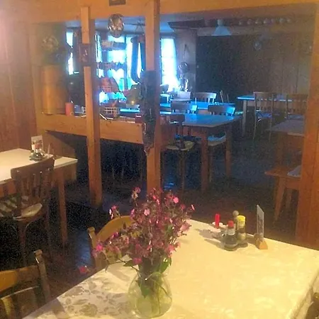 Bois-raiguel Chasseral 酒店